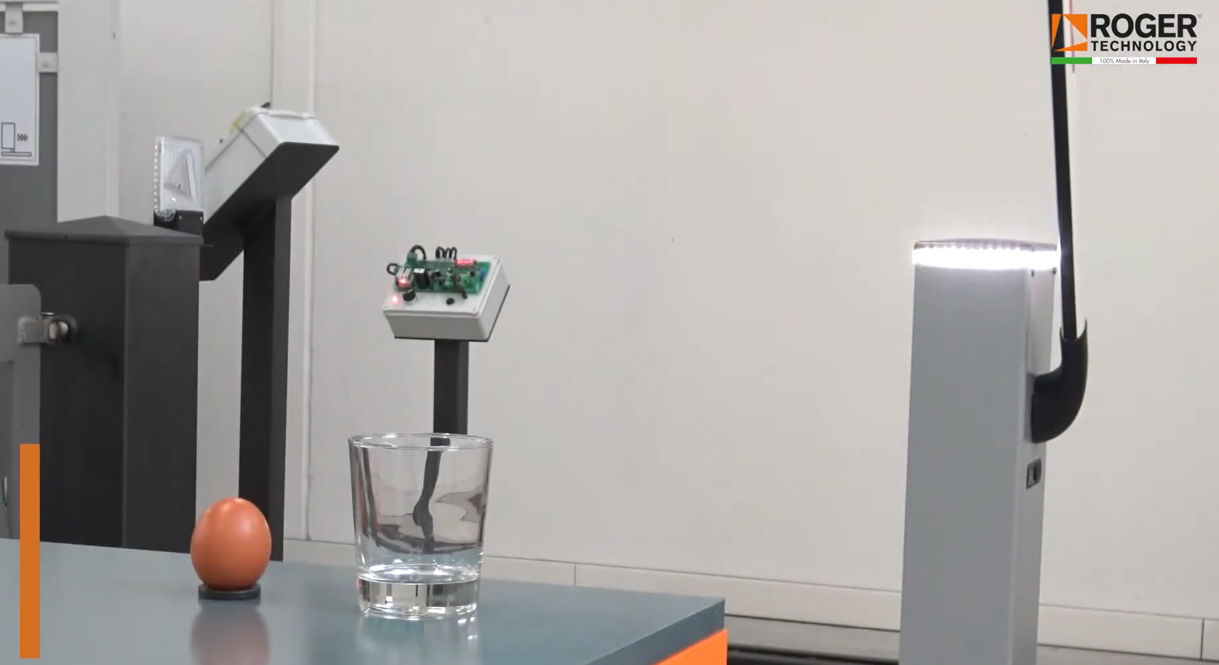 Відео Roger Technology BIONIK 4 BRUSHLESS HIGH SPEED