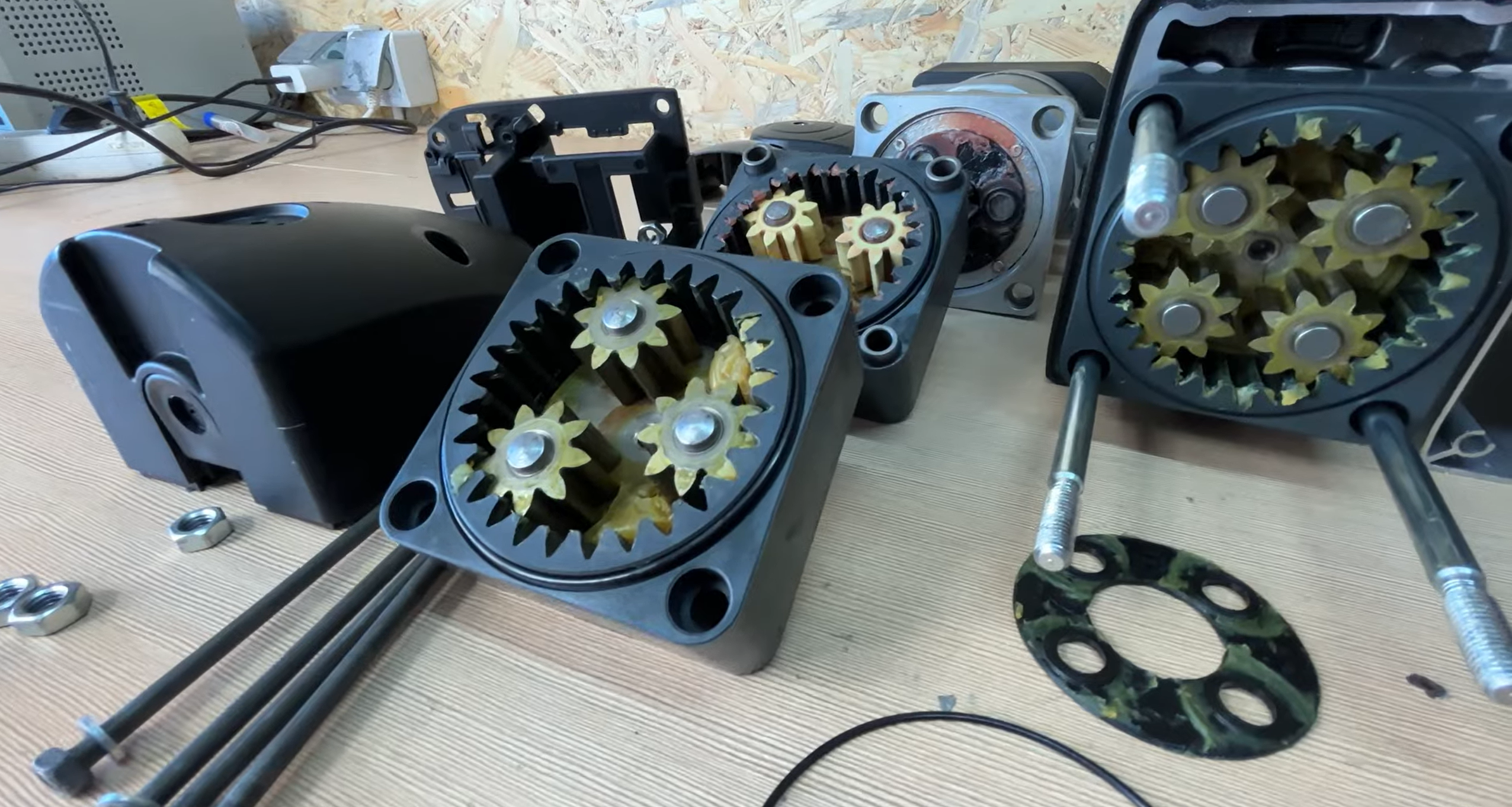 Відео SLED SL/180/R Brushless IPU Roger Technology